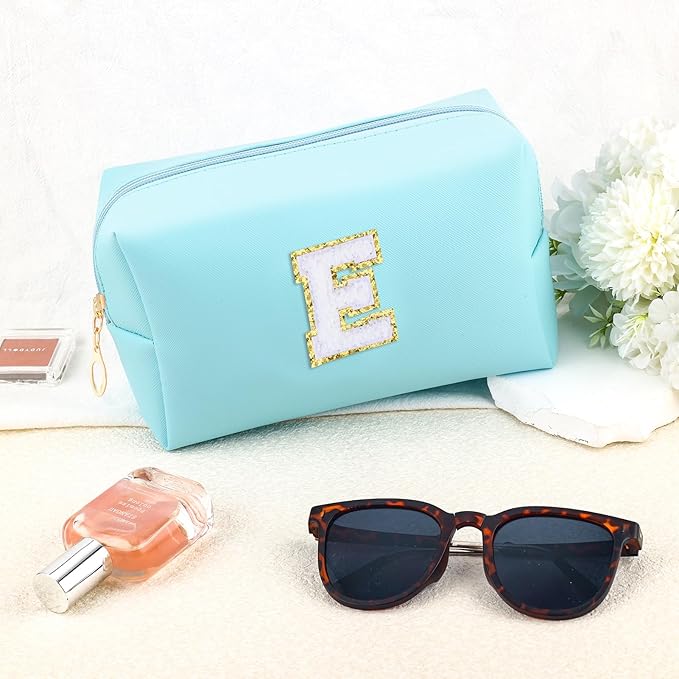 Gifts for Girls Initial Makeup Bag Personalized Cosmetic Bag with Zipper Cute Travel Toiletry Bag Waterproof PU Preppy Makeup Pouch Birthday Gift for Teen Girls Women(Blue E)