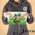 Jztco Cute Frog Makeup Bag Frog Gifts Frog Themed Gifts for Women Animal Lover Her Mom Wife Best Friend Aunt Niece BFF Toiletry Bag Mothers Day Graduation Birthday Gifts Daisy Flower Cosmetic Bag