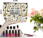 Cute Giraffes Makeup Bag Giraffe Gifts Cosmetic Travel Bag Giraffe Decor Stuff for Animal Giraffes Lovers Women Breeder Coworker Girls Sister Best Friend Female Skincare Bag for Christmas Birthday