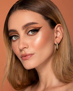 Sigma Beauty Professional F35 Tapered Highlighter synthetic Face Makeup Brush with SigmaTech® fibers for Highlighting and Contouring
