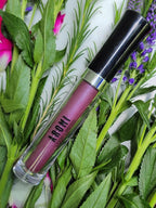 Aromi Metallic Liquid Lipstick | Long-lasting, Waterproof Lip Color with Shimmery Finish, Vegan, Cruelty-free, Gluten and Paraben Free, Made in USA, Handmade (Vulgar Violet)