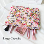 STARDW Aesthetic Floral Makeup Bag Cute Small Cosmetic Bags for Women Girls, Travel Toiletry Bag Large Capacity Zipper Makeup Pouch, Purse Organizer Pouches (Colorful Daisies)
